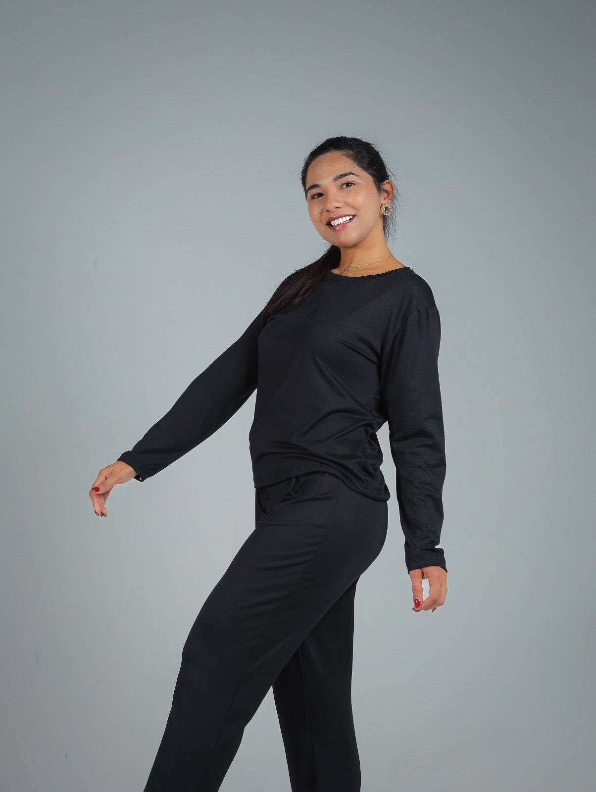 PIJAMA LONGO - PRETO LISO