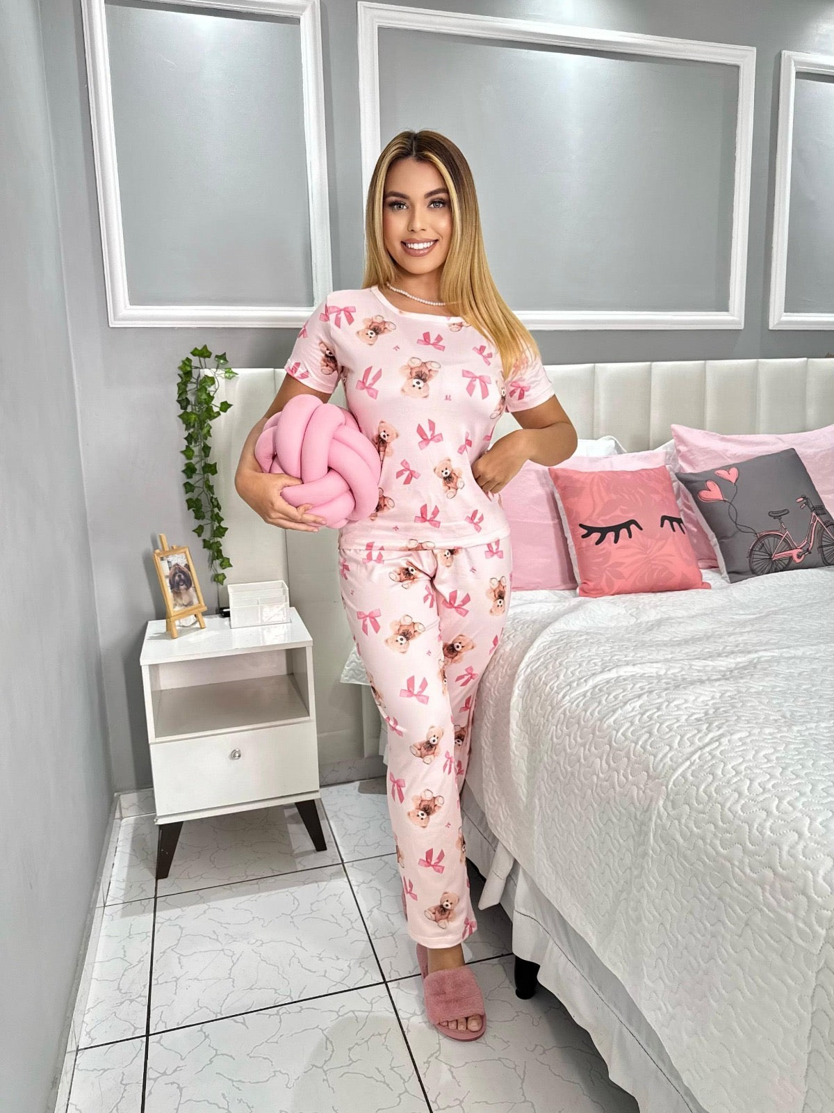 PIJAMA LONGO - MANGA CURTA - URSO E LAÇO ROSA