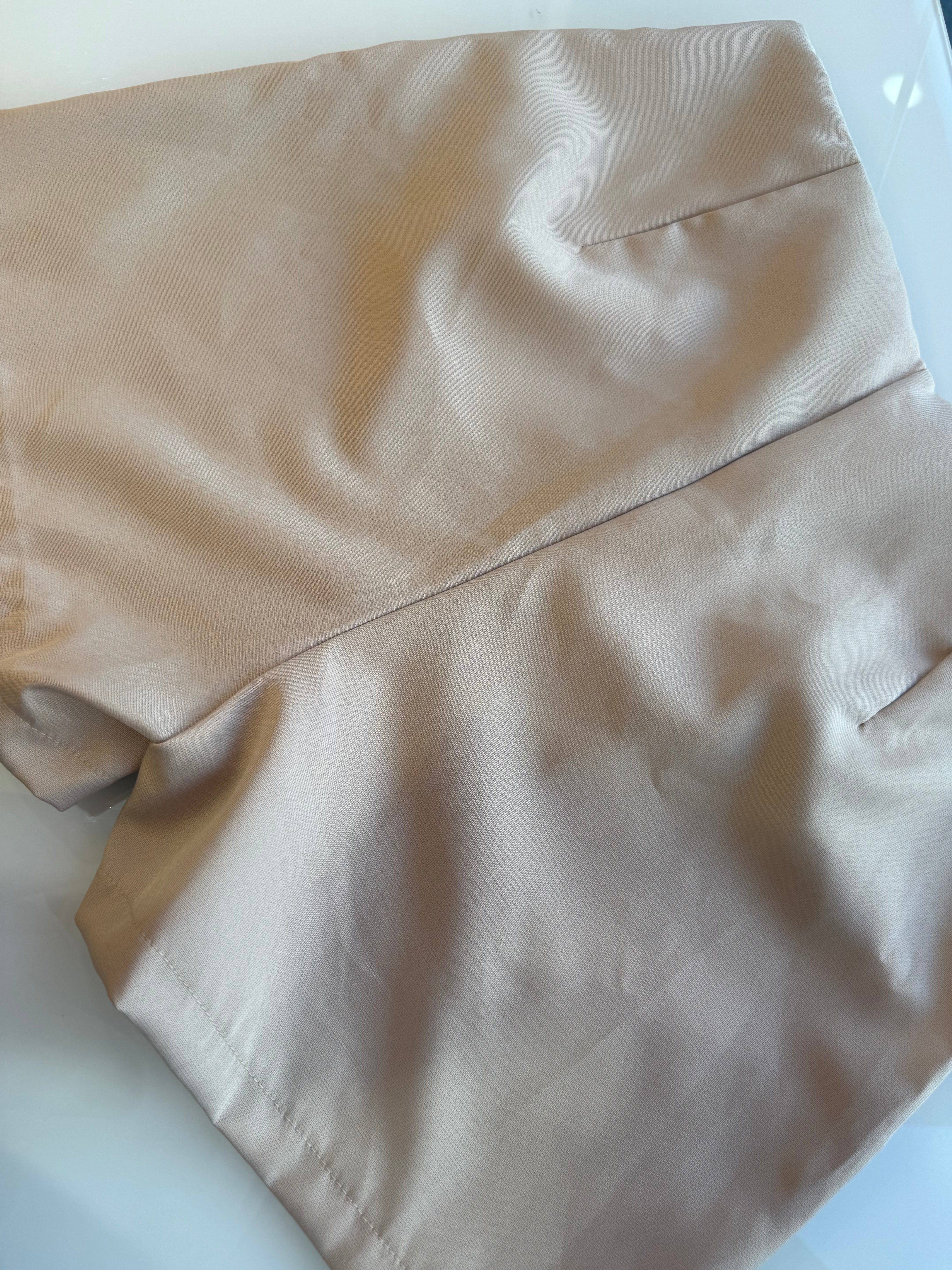 Short alfaiataria - bege claro