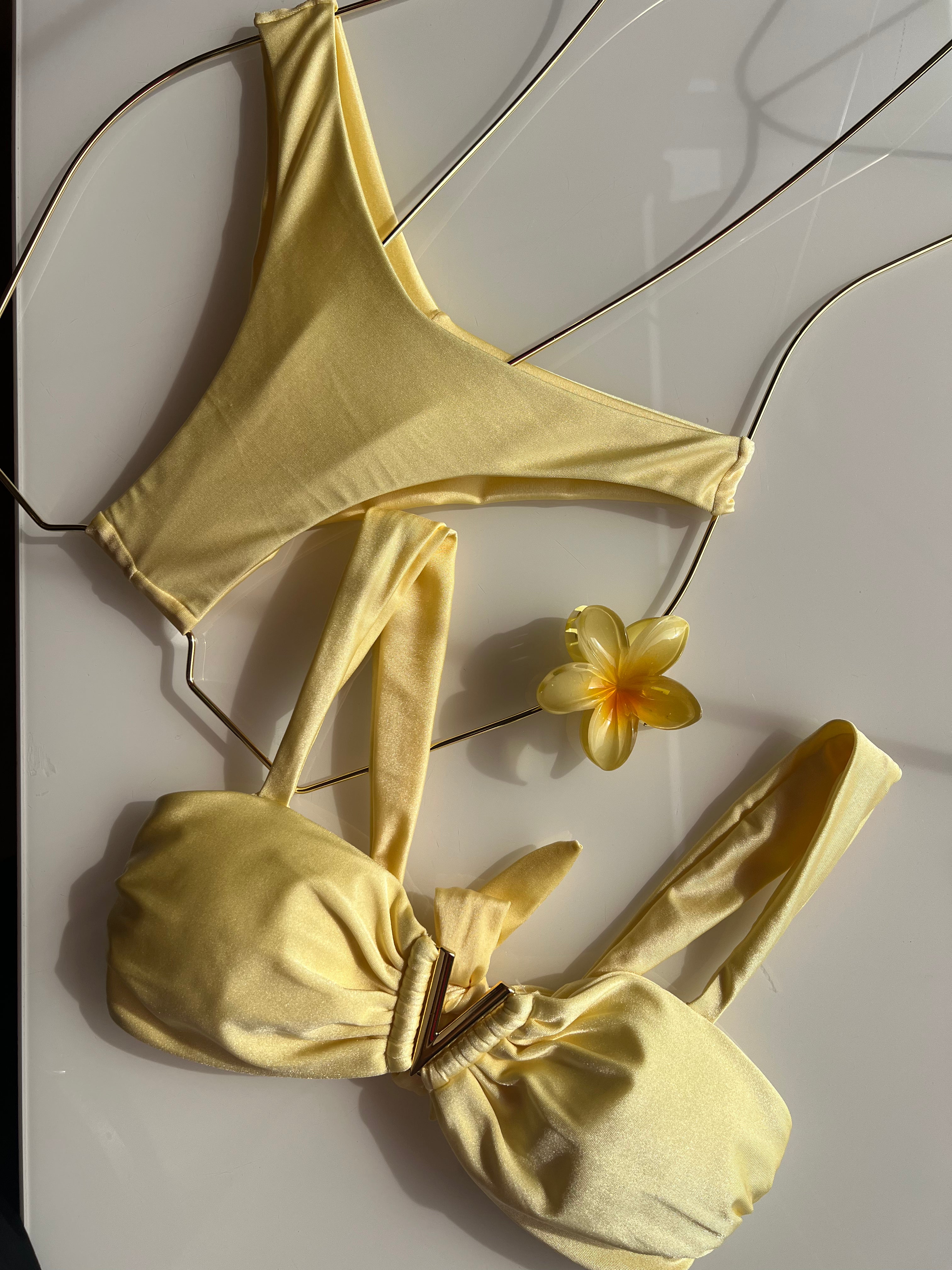 Biquíni decote V - Com bojo - Amarelo